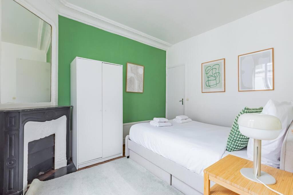Colore Et Lumineux A Apartment