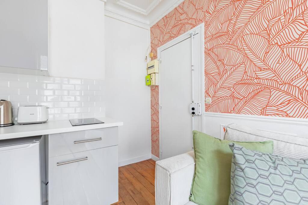 Apartment Colore Et Lumineux A Paris